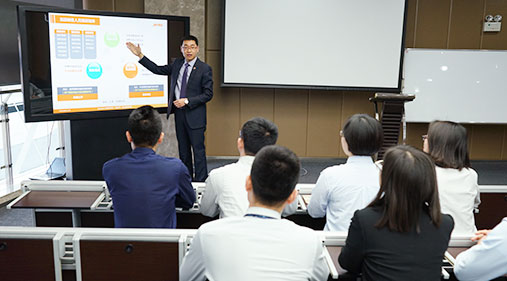 持续提高员工的合规意识，结合线下培训、线上微课、合规简报、合规资讯公众号、合规知识竞赛等形式多样的培训、宣传，培育合规文化，使员工充分了解公司和个人在贸易合规上的义务和责任，理解和贯彻合规创造价值的理念。